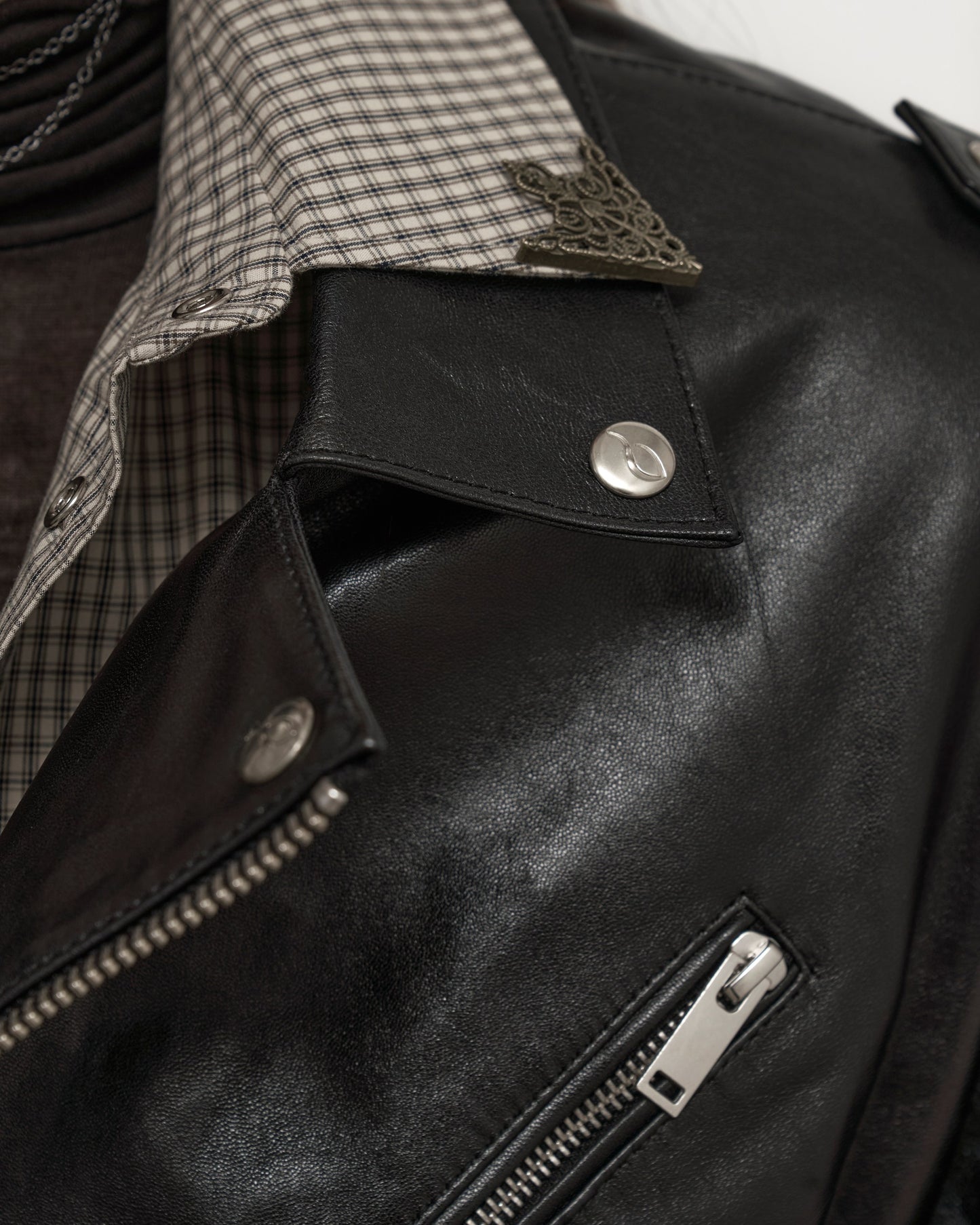 CROPPED LEATHER JACKET